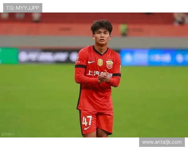 上海篮球队的节奏革新探索与实践：重塑比赛风格与战术体系的全新视角