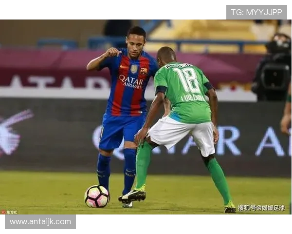 塔什干棉农与阿赫利的激烈对决展现足球魅力与团队精神