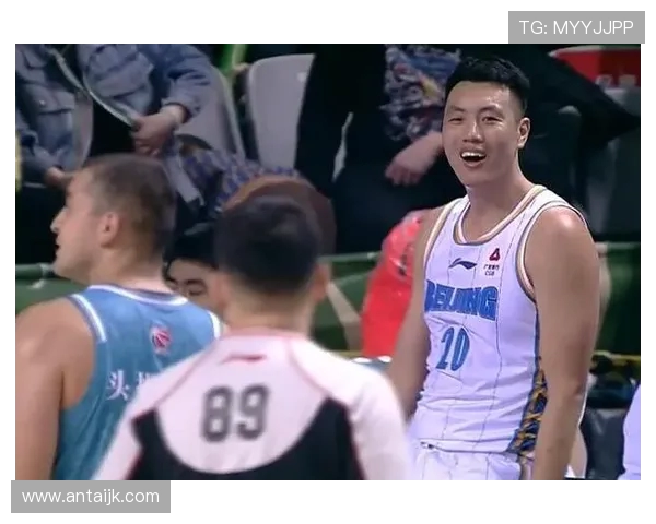 广厦与新疆激战全场精彩录像回顾赛季巅峰对决不容错过 广厦与新疆激战全场精彩录像回顾赛季巅峰对决不容错过