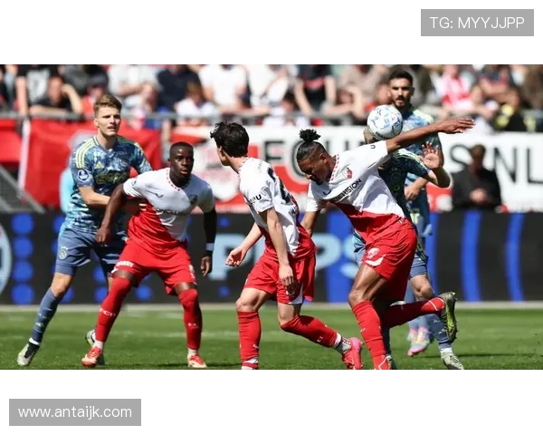 阿贾青年队迎战乌德勒斯队争夺胜利的关键战役分析与展望