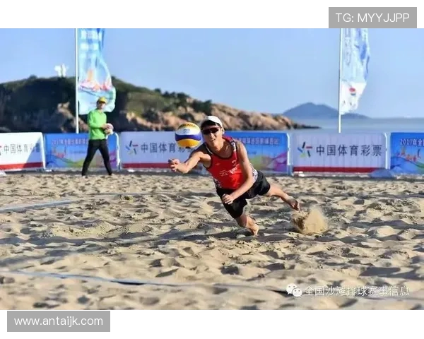 李伟的排球生涯回顾与展望:从赛场到人生的启示与感悟 李伟的排球生涯回顾与展望:从赛场到人生的启示与感悟